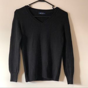 Black sweater. Size XS